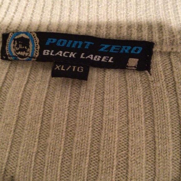 Men’s bundled 2 long sleeve pullover style sweaters - Picture 3 of 5